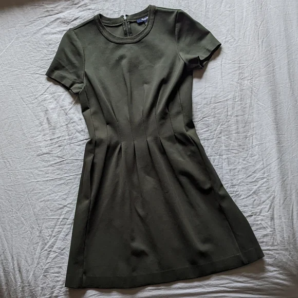 MADEWELL Army Green Pleated Dress with Pockets - Picture 1 of 2